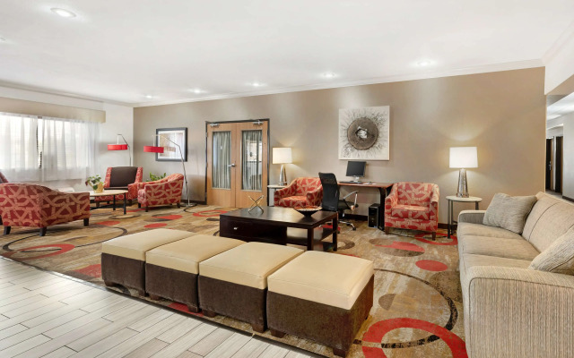 Best Western Plus Eagleridge Inn & Suites