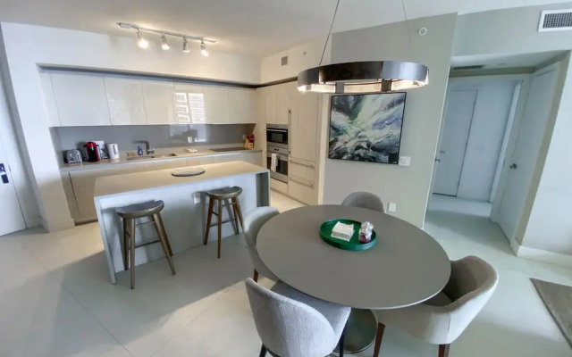 Lyfe Residence Building - Private apts over the beach