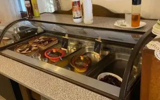 Alexander Beach Hotel