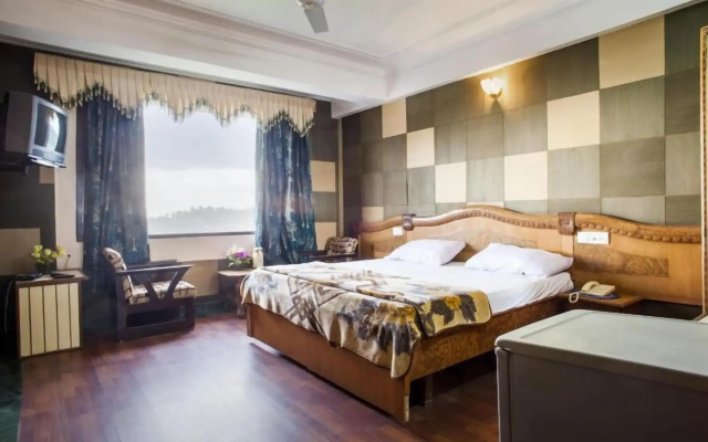ADB Rooms Hotel Sahiwa