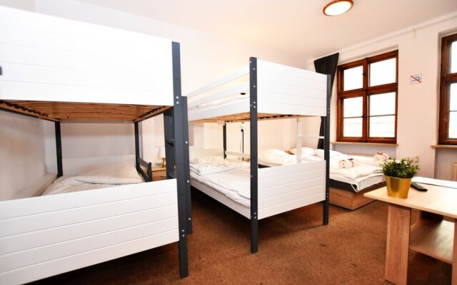 Dukes Hostel - Old Town
