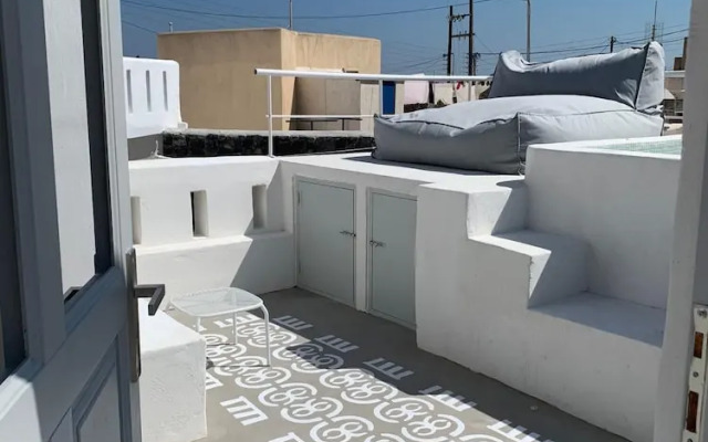 Timedrops Santorini Kallisti Villa Courtyard Suite