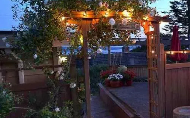 Three Tree Point Bed & Breakfast