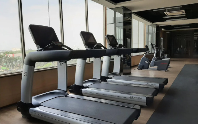 Elegant and Relaxing Studio Apartment at Springwood Residence