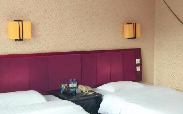 Parliz Commer Hotel