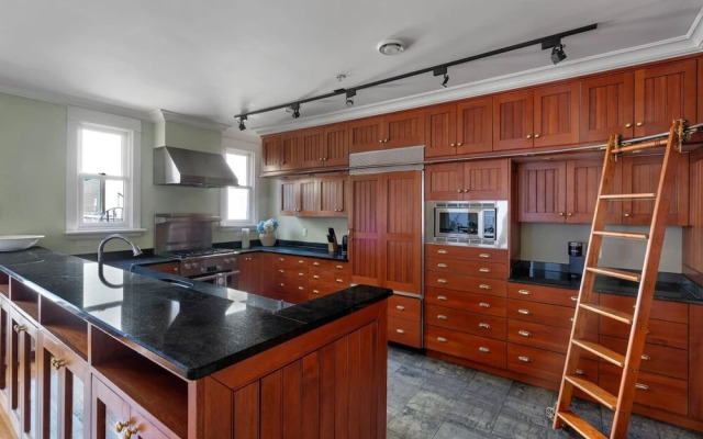 Historic Hideaway in BC