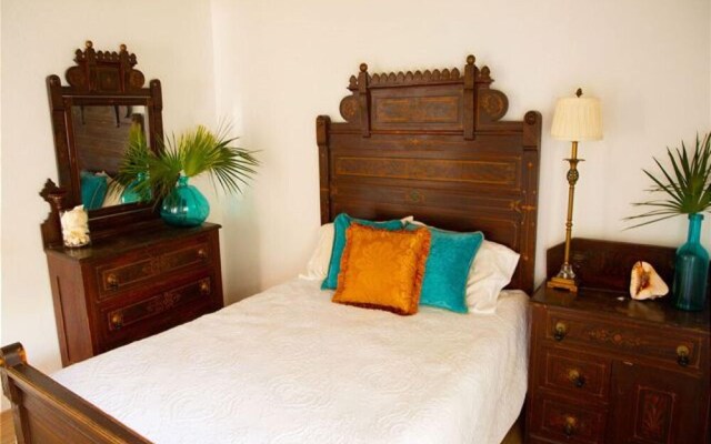 Blue Love Point 3BR by Eleuthera Vacation Rentals