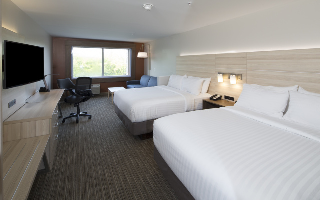 Holiday Inn Express Hotel & Suites Bay City by IHG