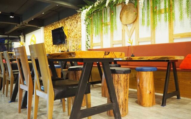 Hanuman V.I.P Hostel (SHA Extra Plus)