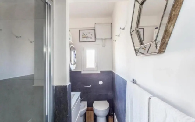 Azzarita in Bologna with 1 bedrooms and 1 bathrooms