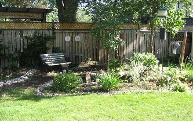 Twin Pines Bed & Breakfast