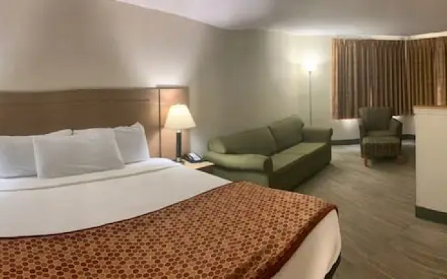 University Inn & Suites Stevens Point