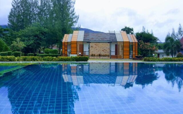 Tanaosri & Creekside Resort