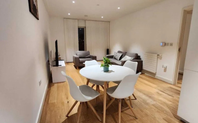 Kaf Luxury 1 Apartment in Canning Town London