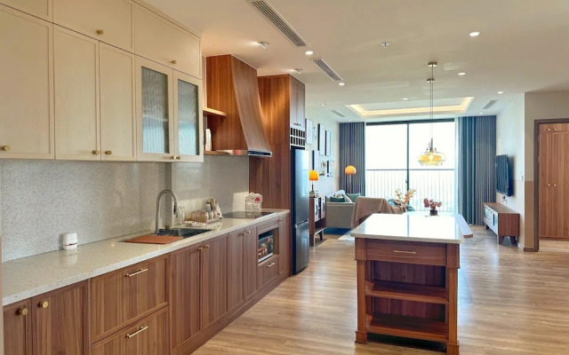 Sakura Homestay - Landmark Ecopark