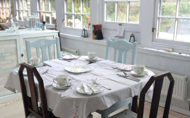 Seashore Cottage