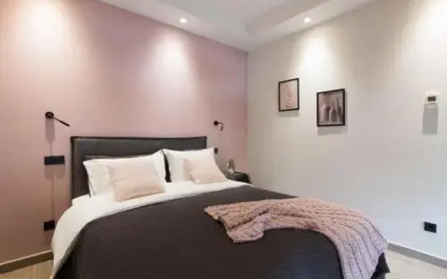 Athenian Central Apartments