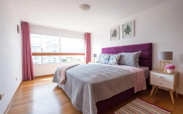 Charming Spacious Apt w City Ocean Views