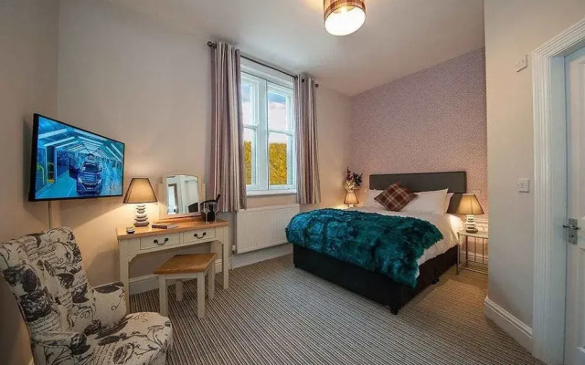 The Royal Hotel and Bar