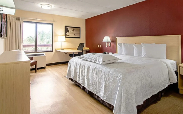 Red Roof Inn PLUS+ Miami Airport