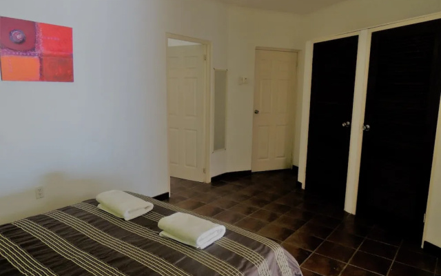 B&B Hacienda La Bougainville