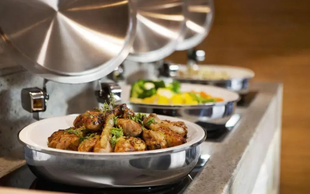 Majestic Arjaan by Rotana Hotel