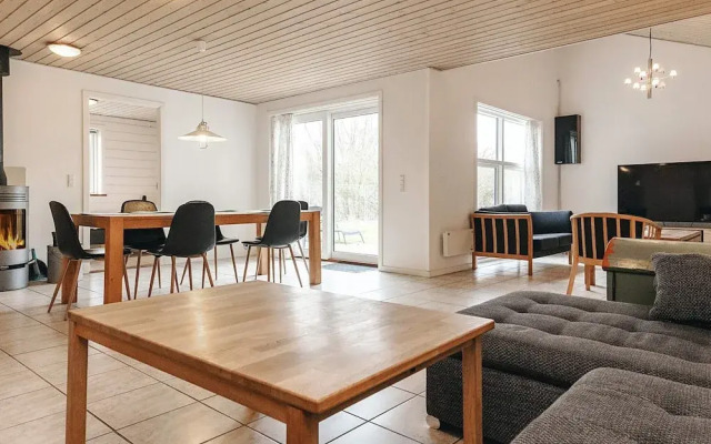 6 Person Holiday Home in Asnaes-by Traum