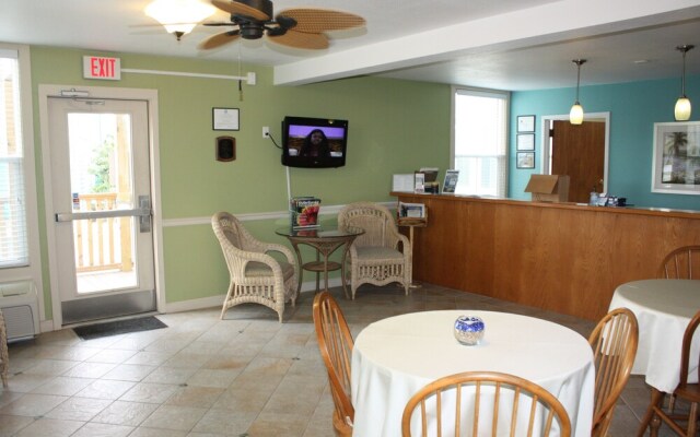 Ocean Sands Beach Boutique Inn - Stay At the Beach