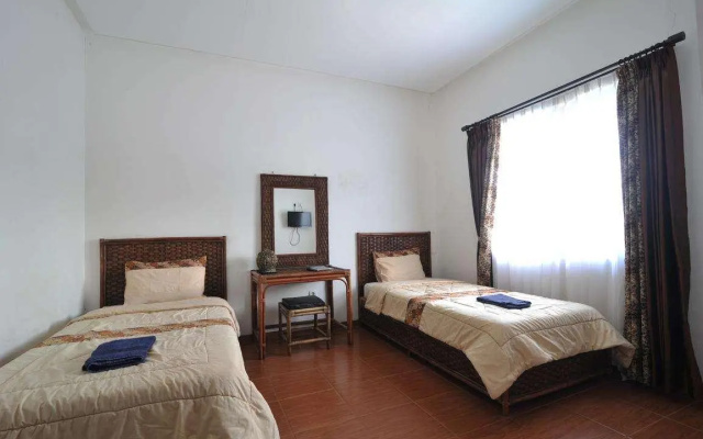 Osmond Villa Resort – Guest Rooms – Lembang