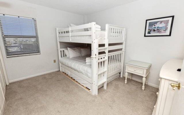 Inlet Reef 306 2 Bedroom Condo by RedAwning