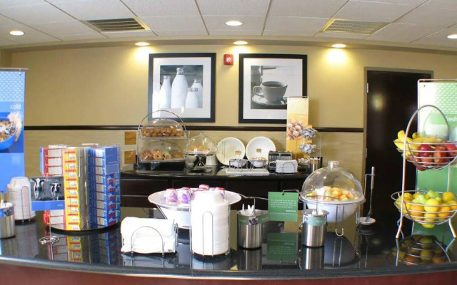 Hampton Inn & Suites Merced