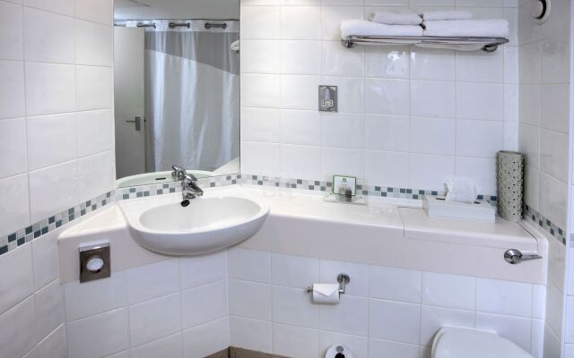Holiday Inn Farnborough by IHG