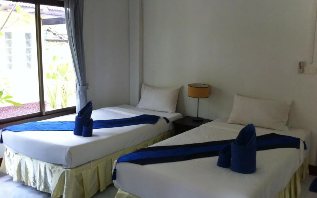 Moonwalk Lanta Resort