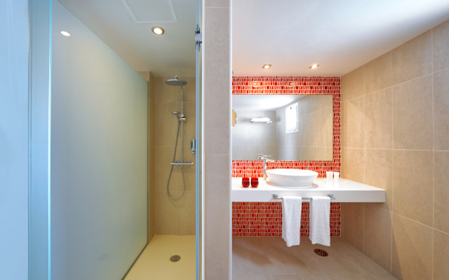 Aequora Lanzarote Suites
