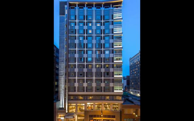 Cambria Hotel Philadelphia Downtown Center City