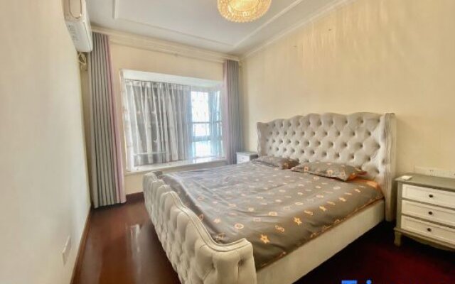 Nanning Time Apartment