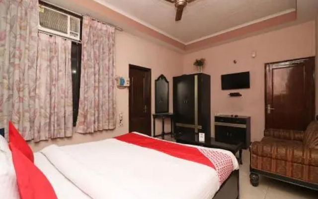Bharat Guest House By OYO Rooms