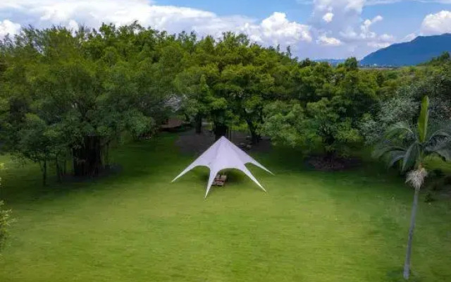 Qingyuan GLX River Hotspring Hotel