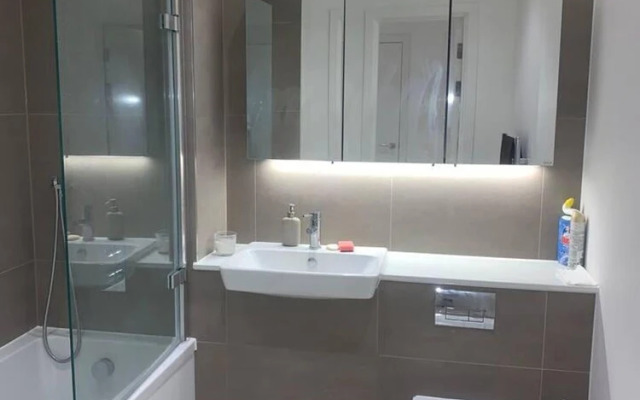 Luxurious 1-bed Apartment Located in London
