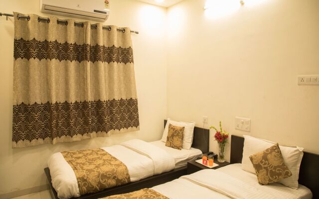 OYO 9023 Dwarka Inn