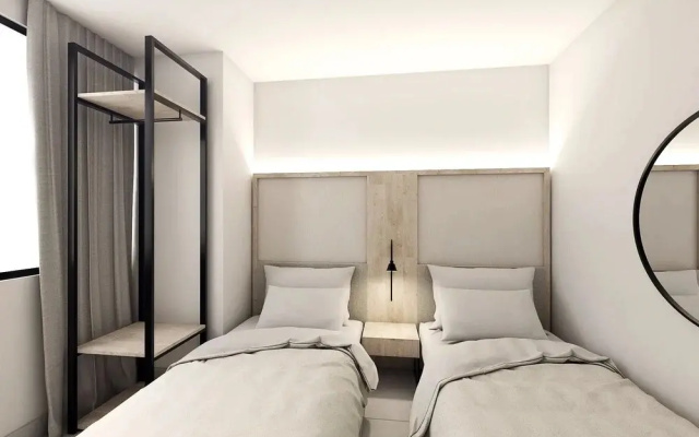 Dynastic Rooms Apartments