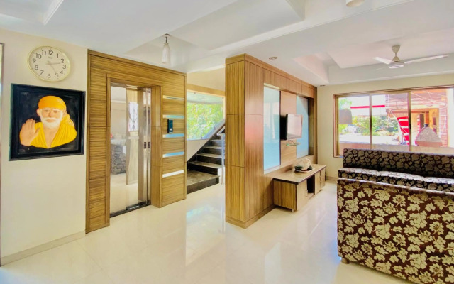 Hotel Sai Gurusthan