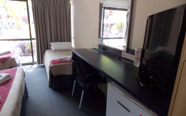 Currimundi Hotel Motel