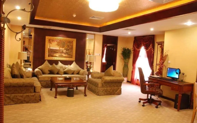 Hongluo Harbor Holiday Hotel
