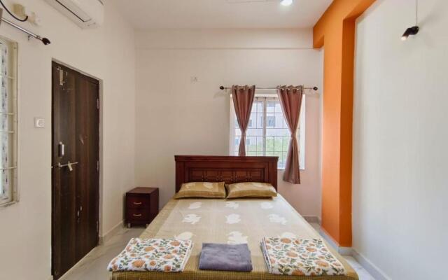 Chill place : 3 BHK with AC bedrooms and functional kitchen