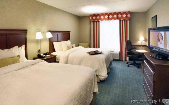 Hampton Inn & Suites Columbus Polaris