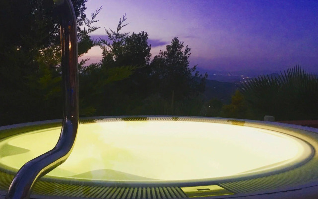 Отель El Petit Mirador