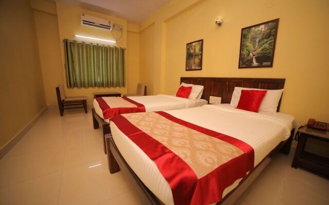 Hotel Kamat Plus