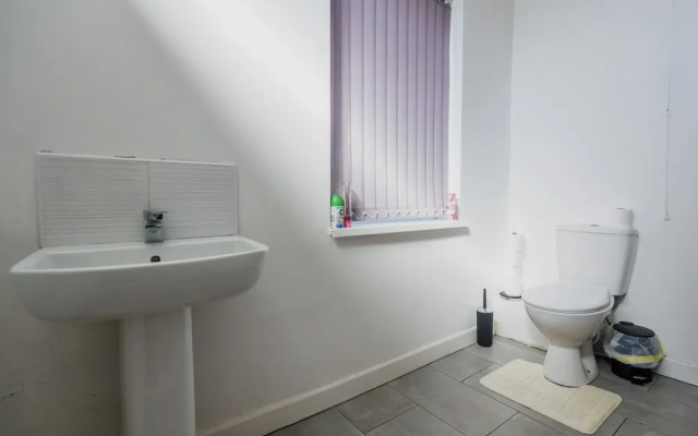 WoodHus Lodge Lovely Specious Room 5