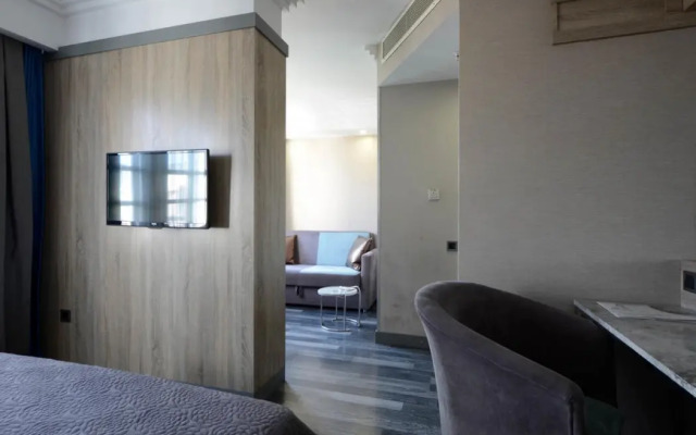 Marla Hotel